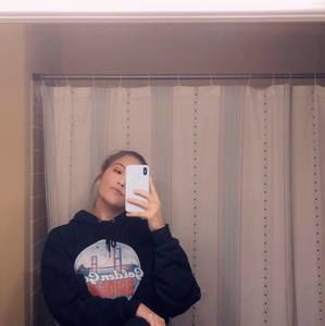 Meet your Posher, Alyssa